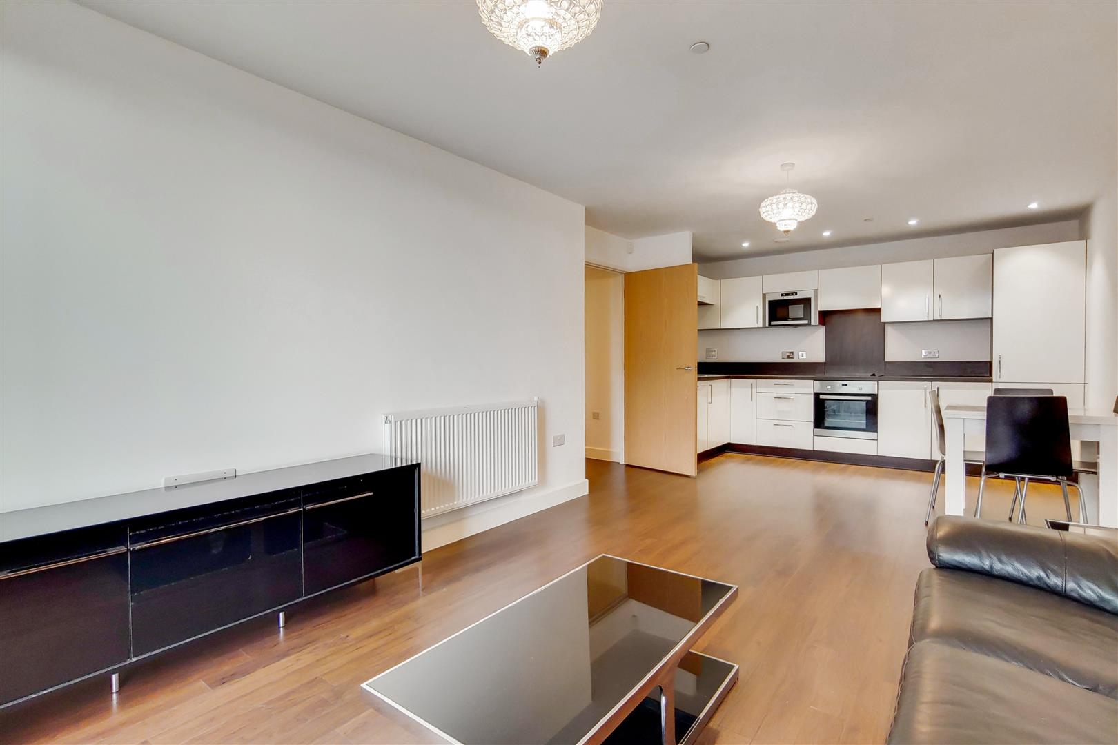 Flat Cornmill Lane in Greater London