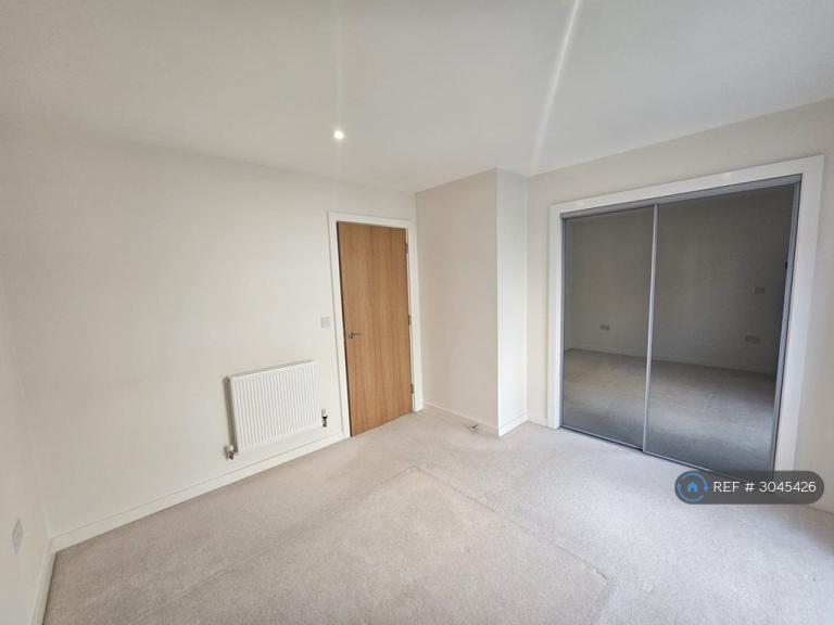 Flat Letchworth Road in Greater London