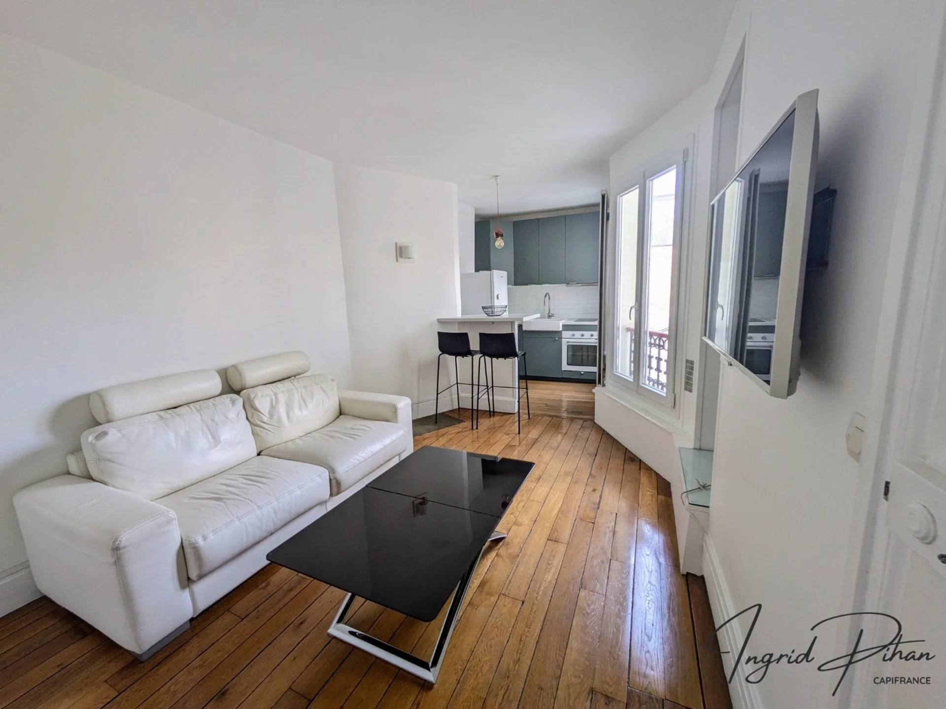 Flat Rue Henry Monnier in Paris
