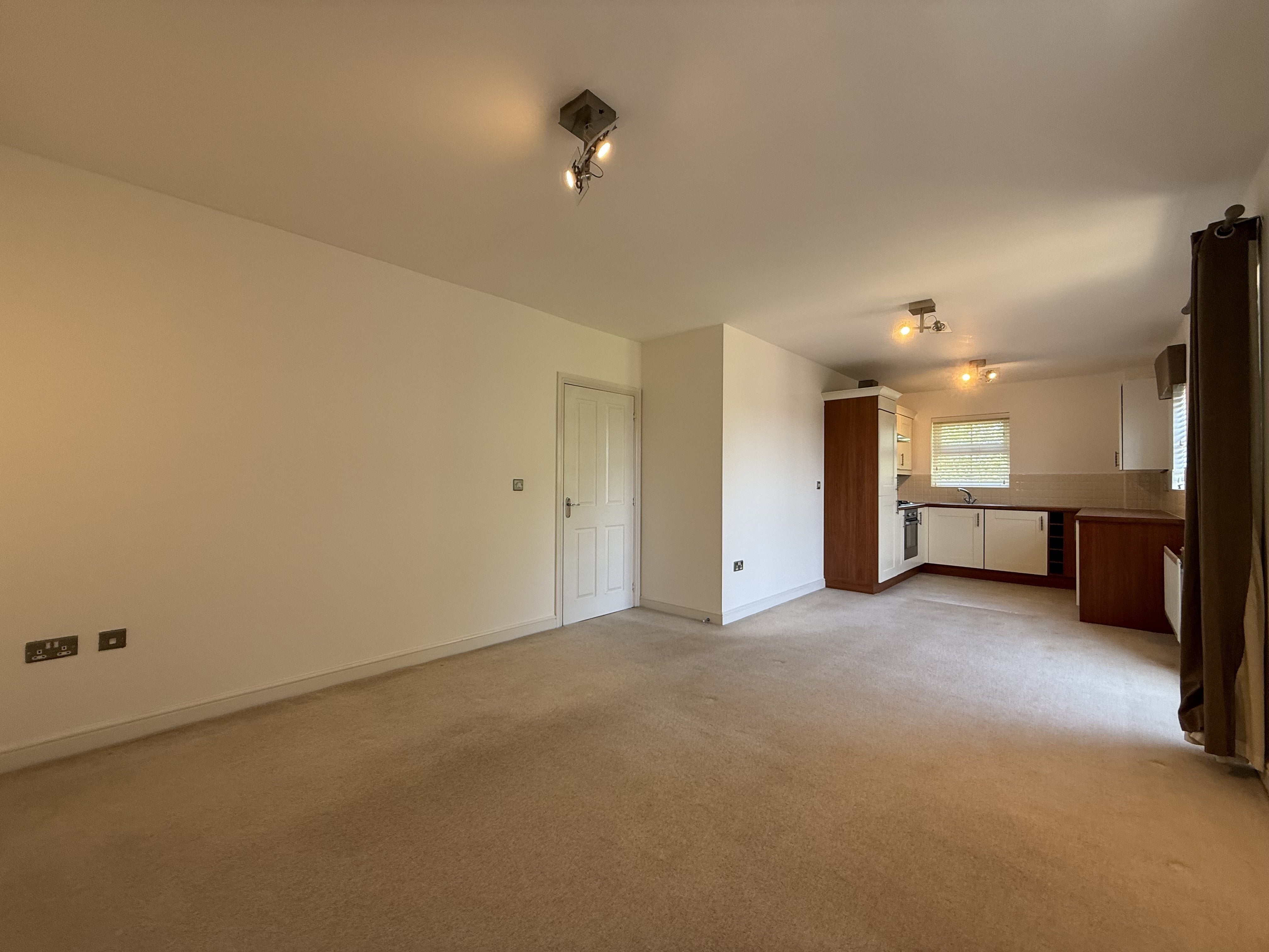 Flat Thacker Drive in Lichfield