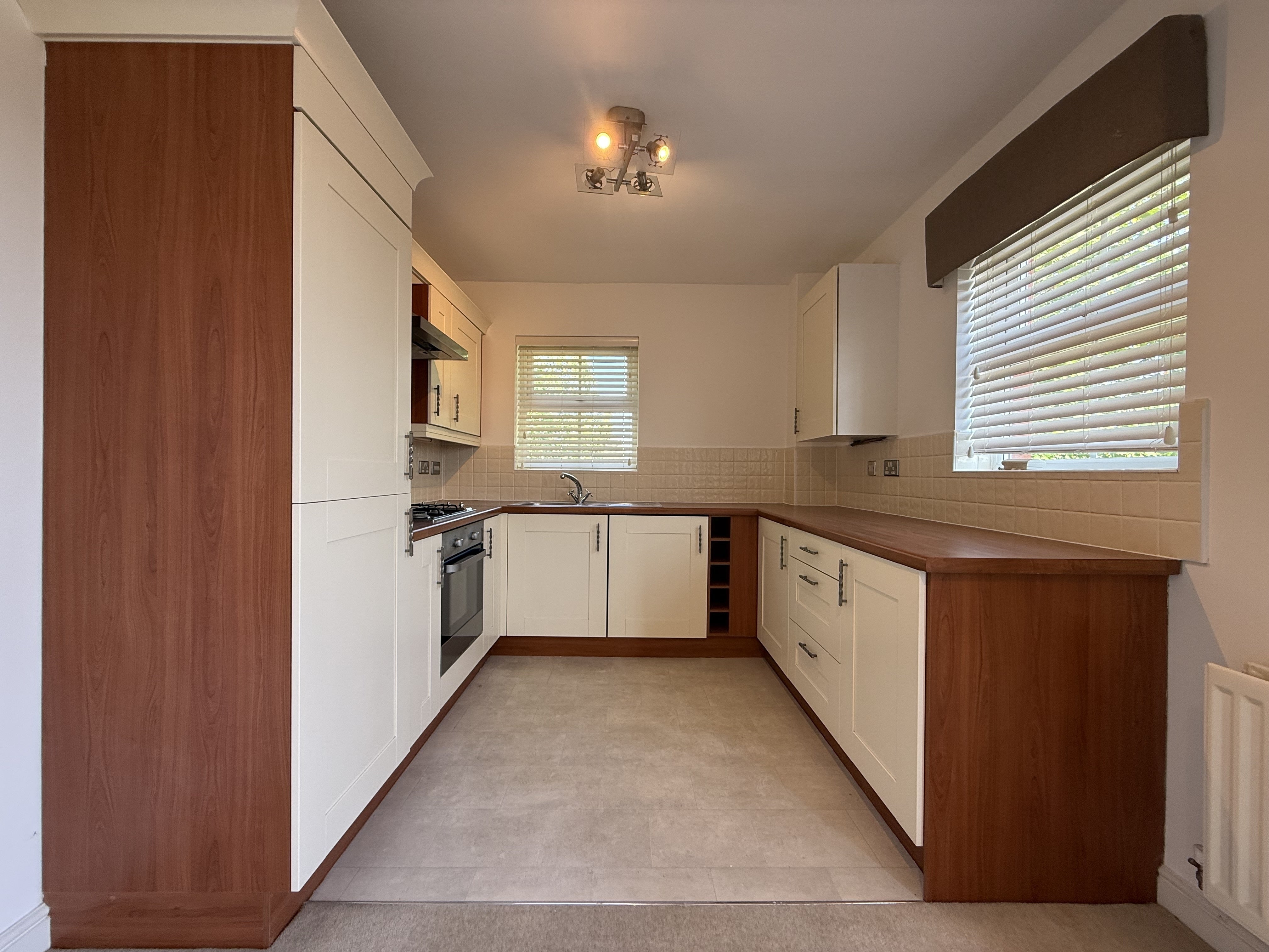 Flat Thacker Drive in Lichfield