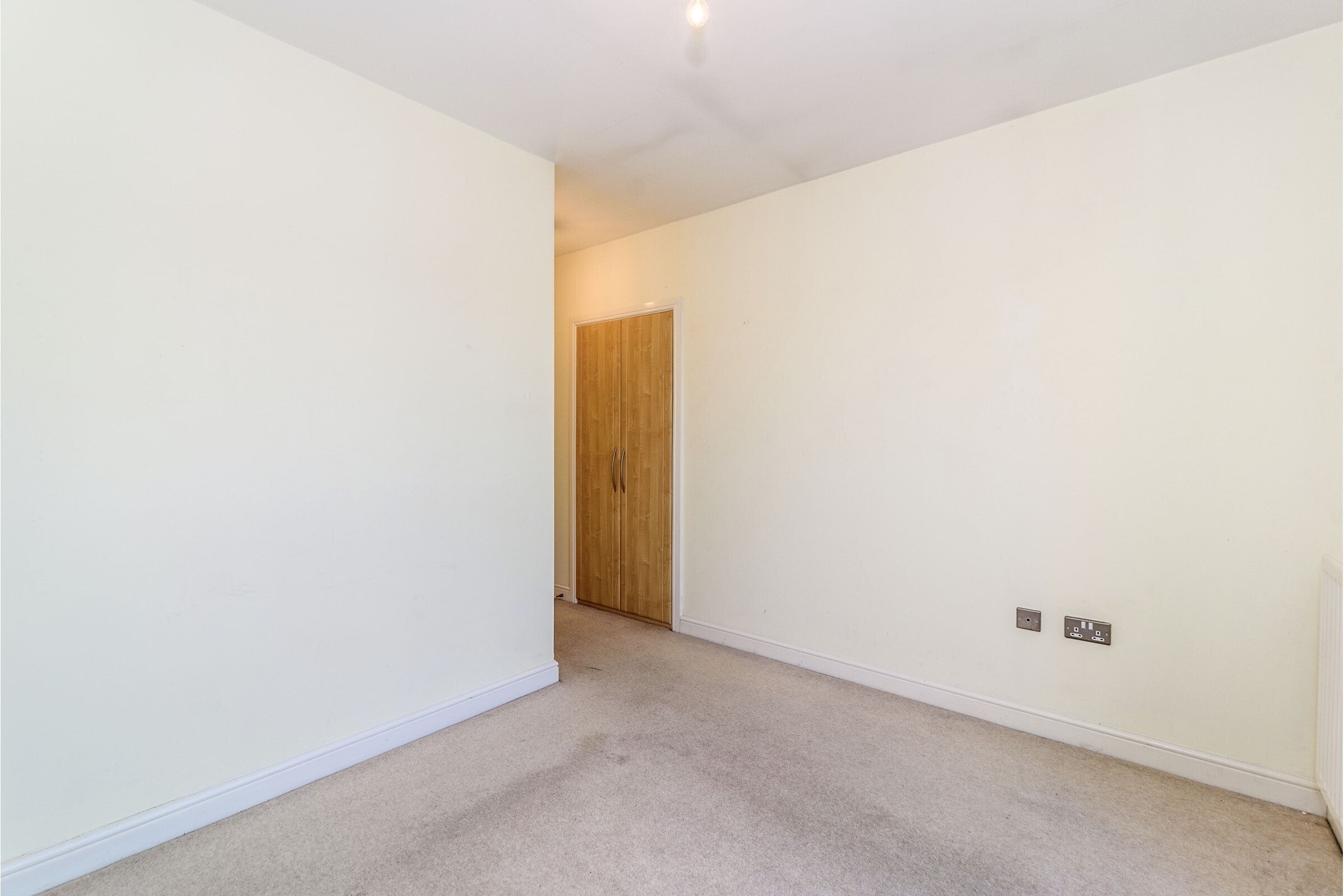 Flat Thacker Drive in Lichfield