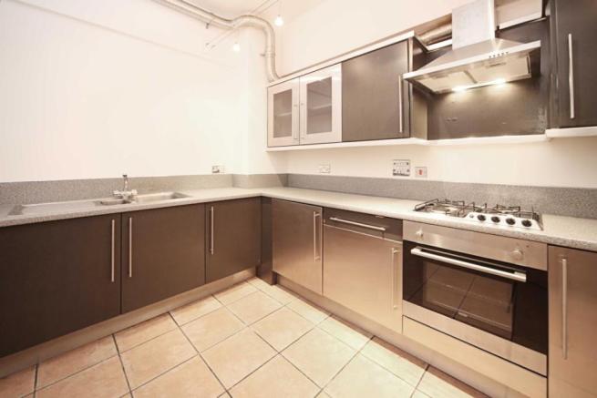 Flat Wheatfield Way in Greater London