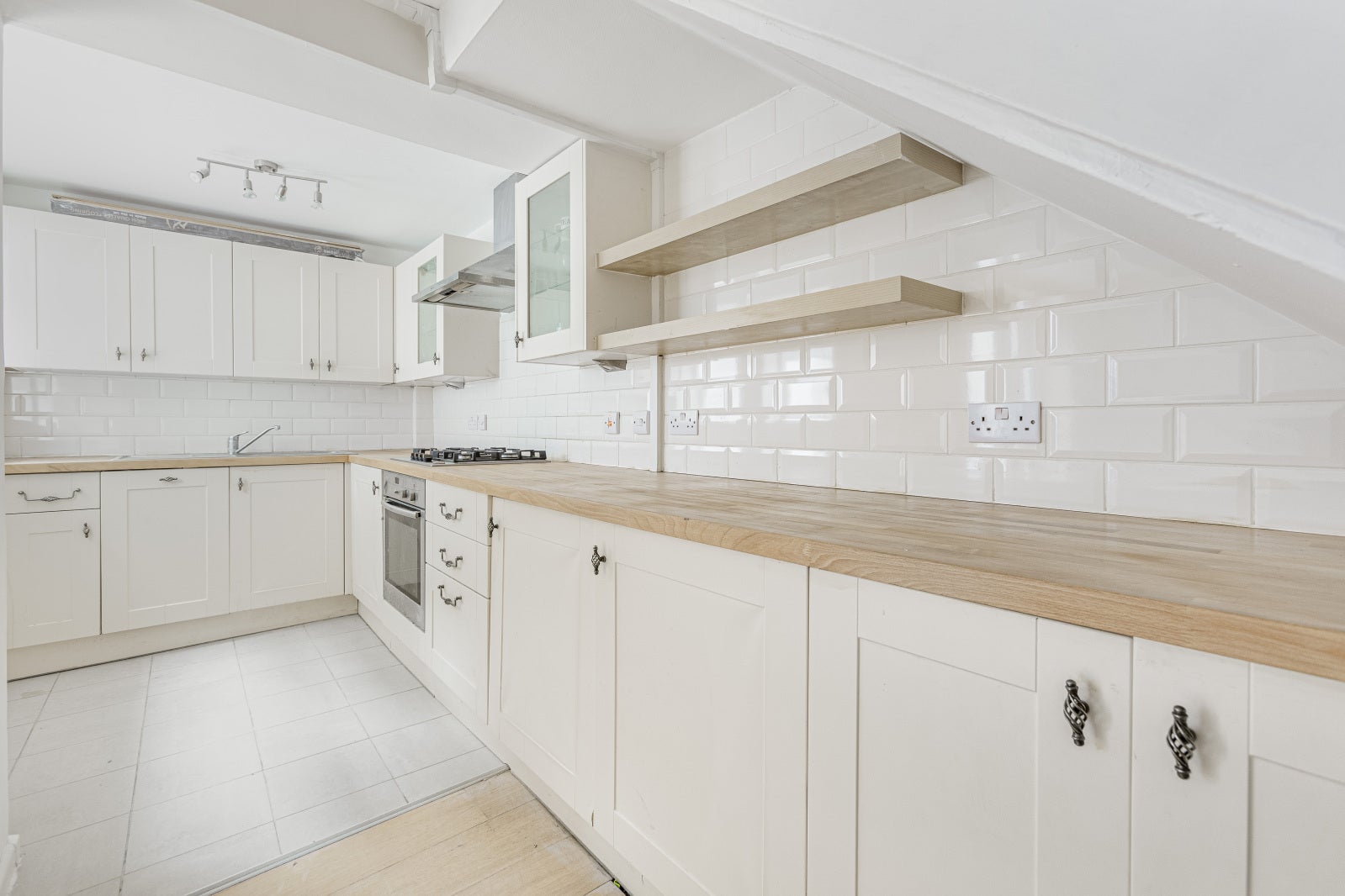 Flat Oxberry Avenue in Greater London