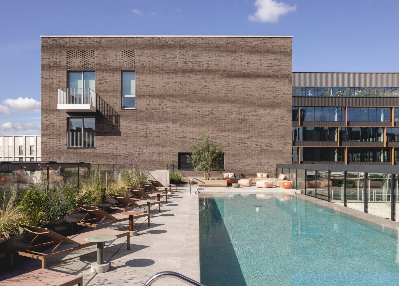 Flat New Mill Road in Greater London