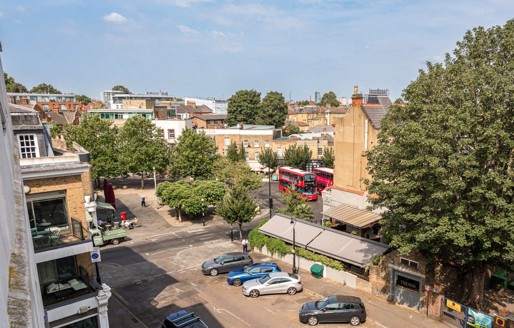 Flat Grafton Square in Greater London