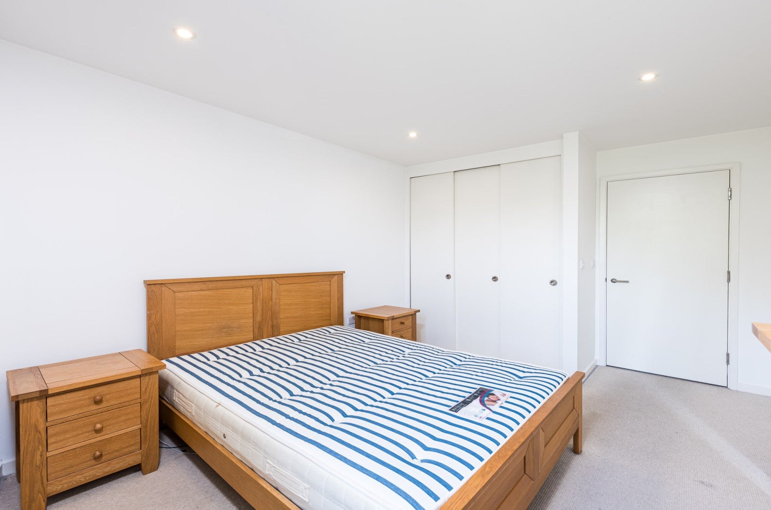 Flat Grafton Square in Greater London