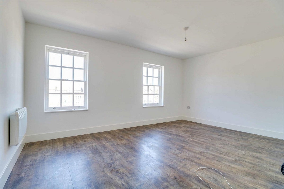 Flat East Street in Southend-on-Sea