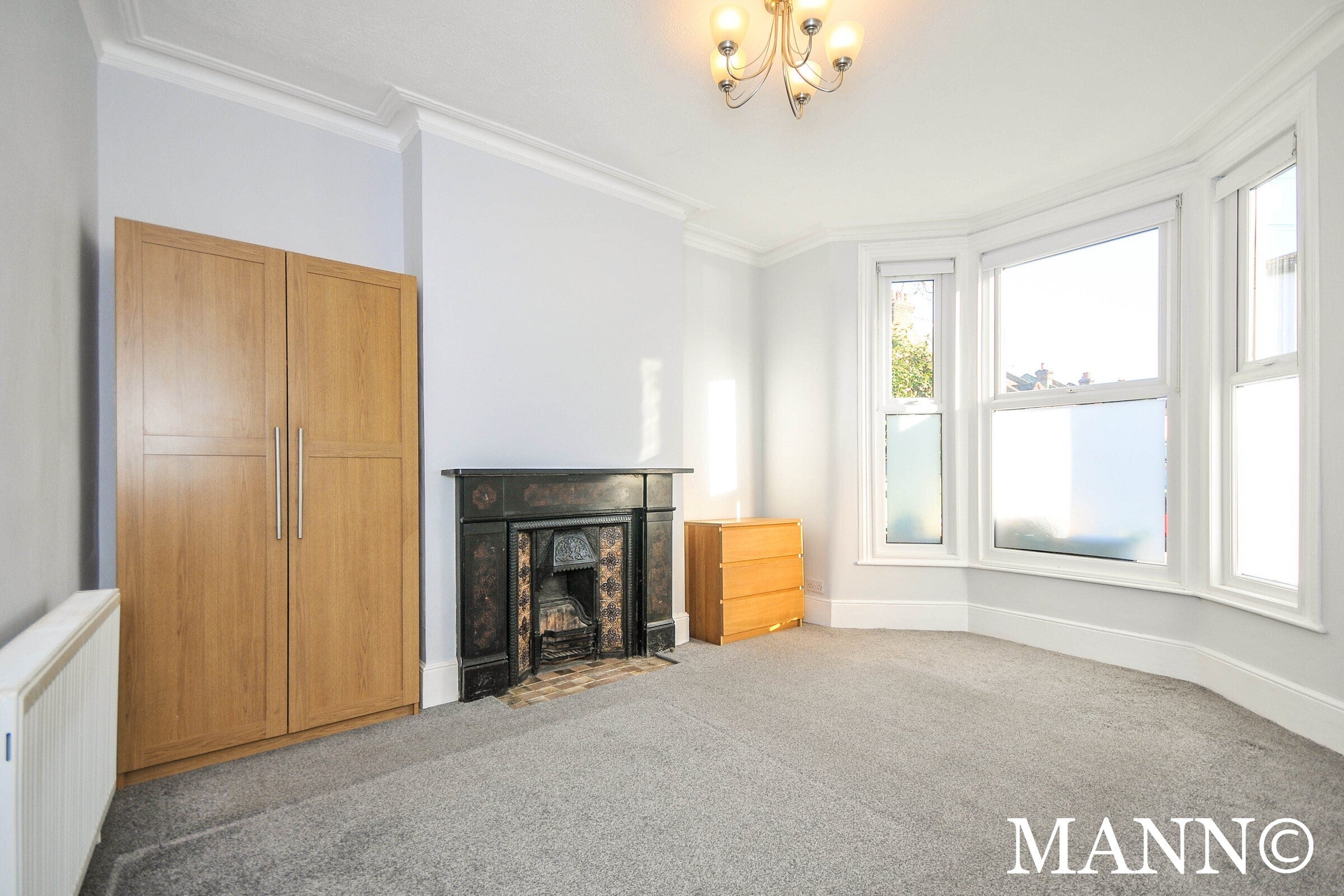 Flat Brookdale Road in Greater London
