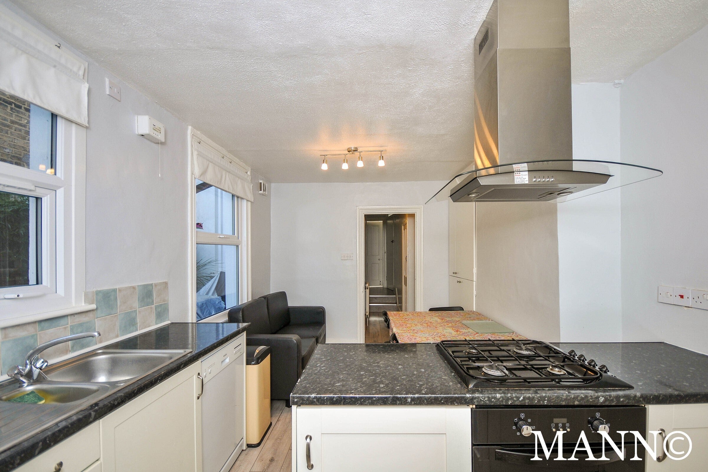 Flat Brookdale Road in Greater London
