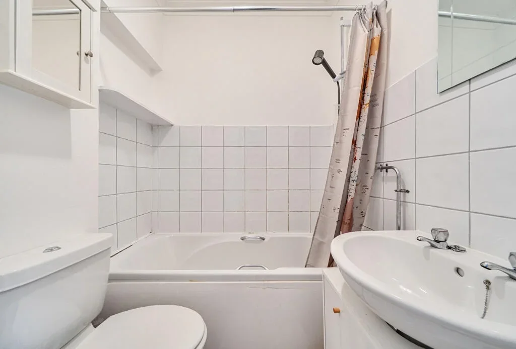 Flat Upper Grosvenor Road in Tunbridge Wells