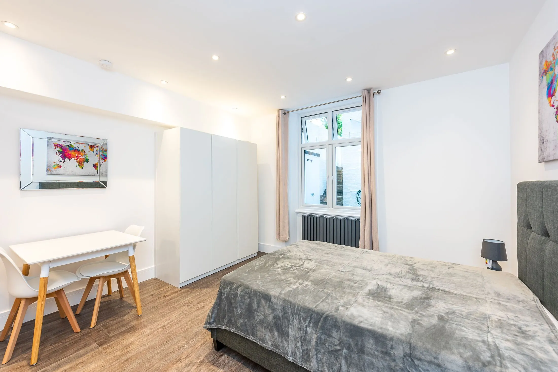 Flat Nevern Square in Greater London