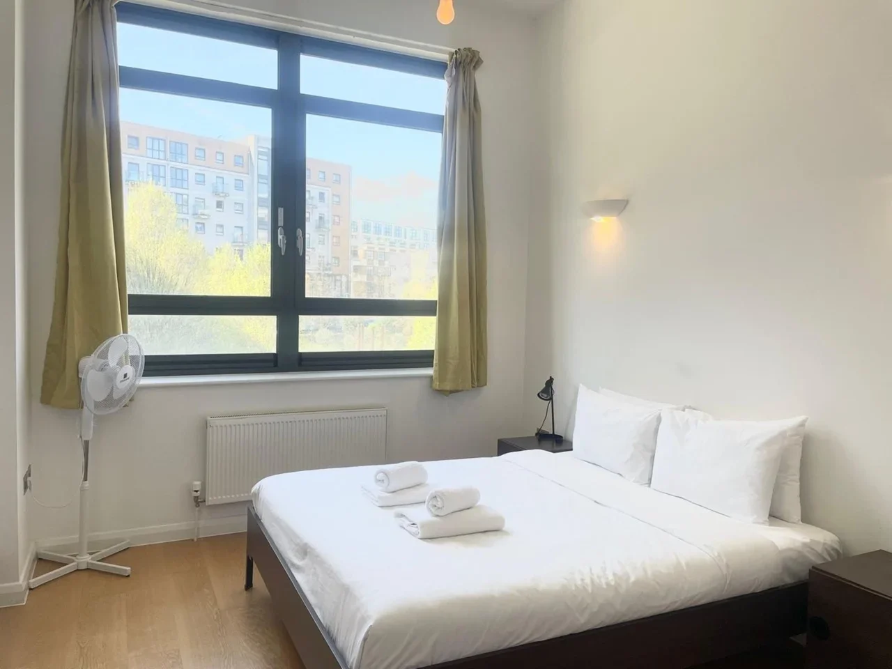 Flat Larden Road in Greater London