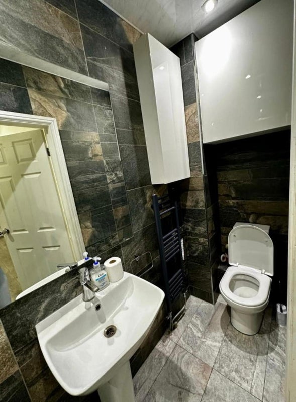 Room Uxbridge Road in Greater London