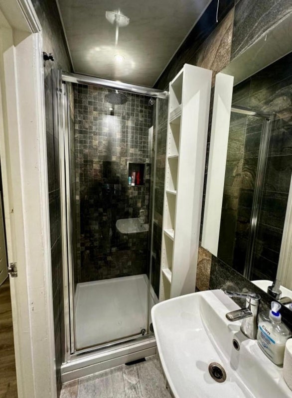 Room Uxbridge Road in Greater London