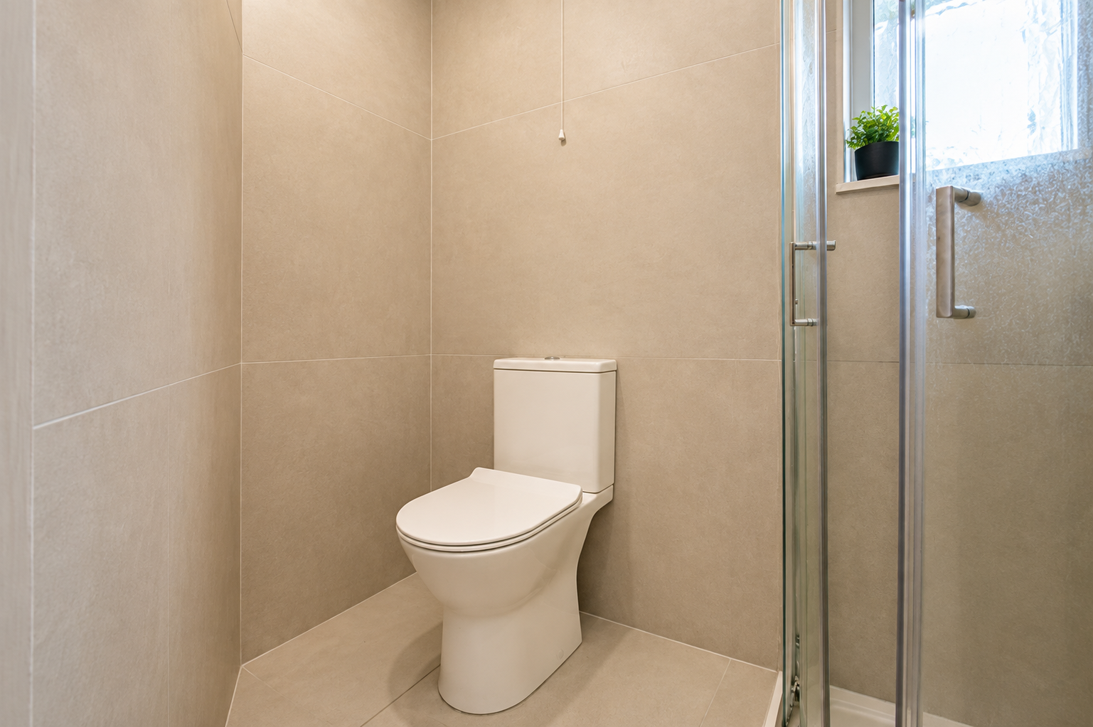 Room Templemead Close in Greater London