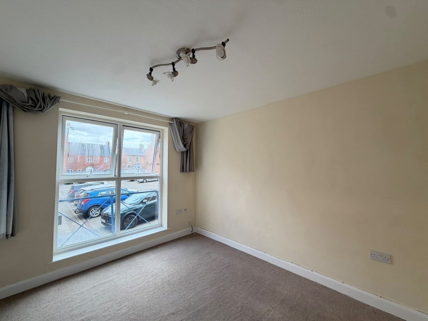 Flat Newland Road in Cherwell District
