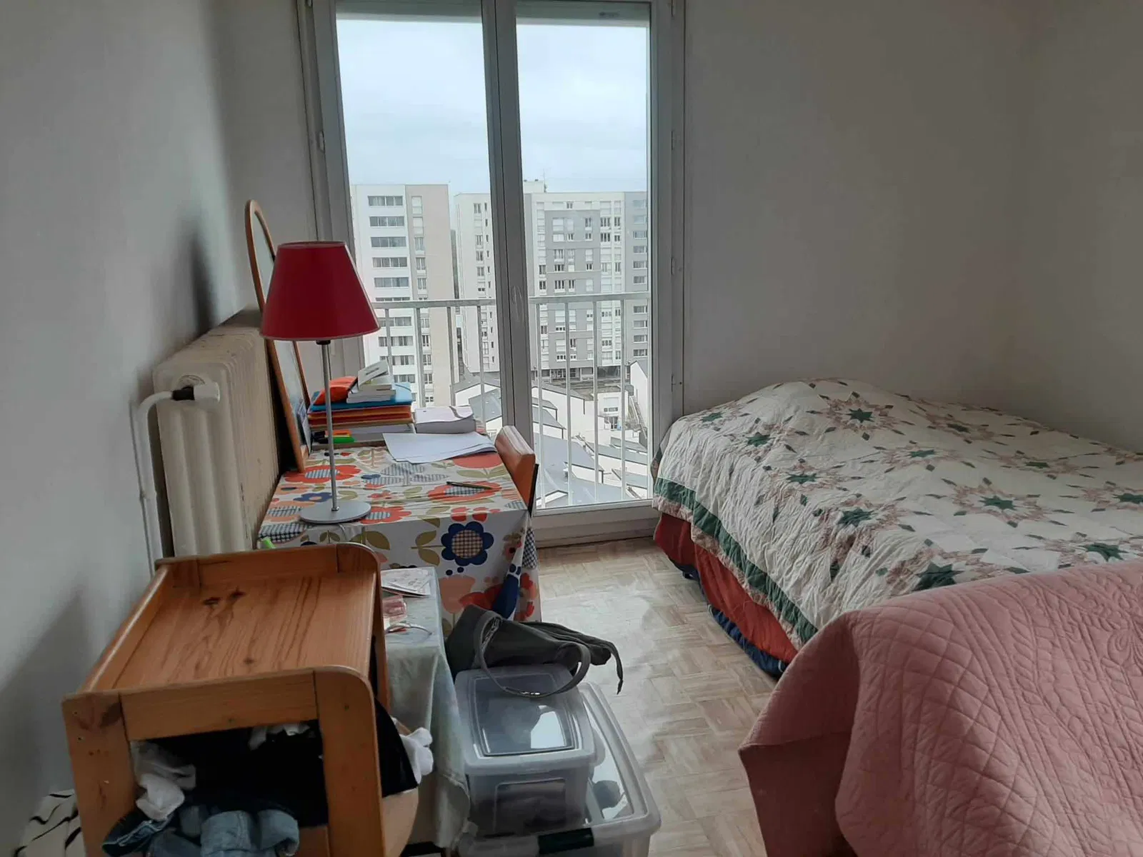 Room Rue Jean-Jacques Rousseau in Orléans