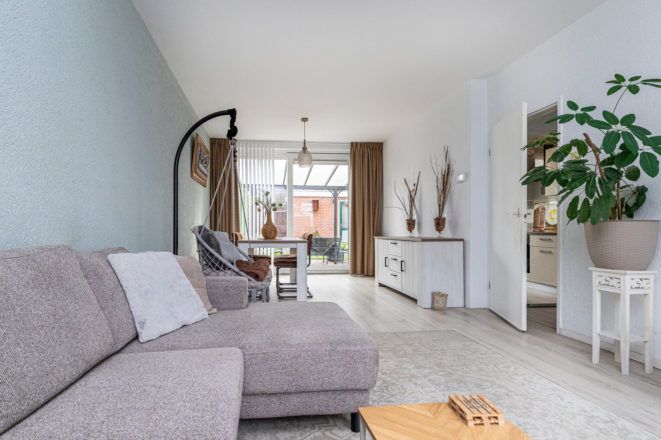 Tussenwoning te koop: Zoutmanstraat 25, Maasdijk