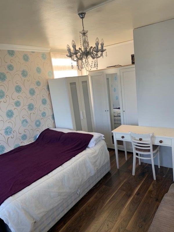 Room Cordelia Street in Greater London