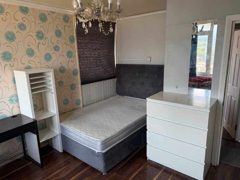 Room Cordelia Street in Greater London