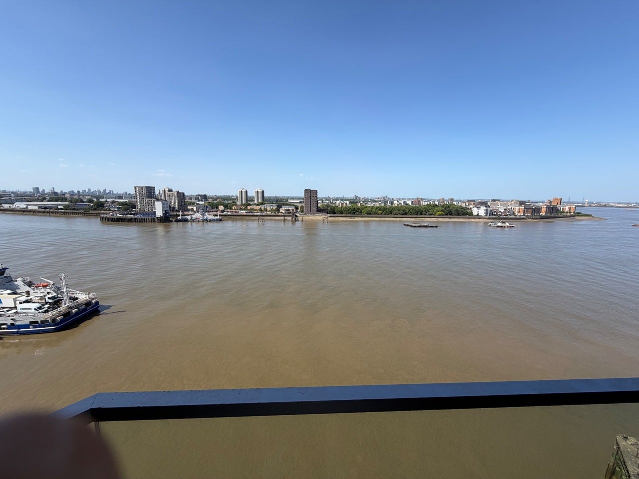 Flat Bell Water Gate in Greater London