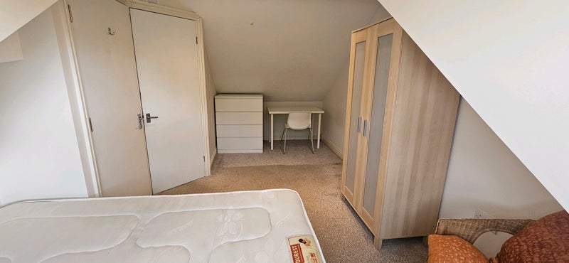 Room Repton Road in Bristol