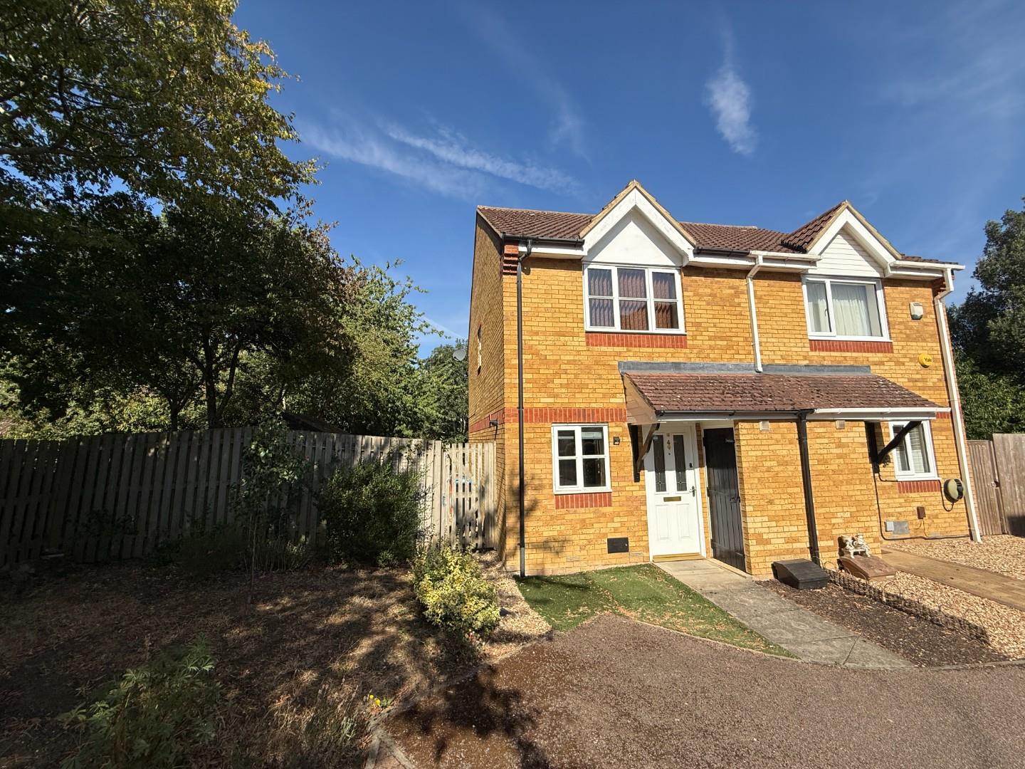 House Banktop Place in Shenley Brook End