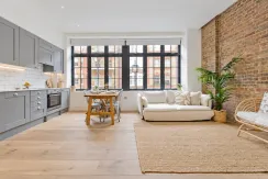 Flat Great Titchfield Street in City of Westminster