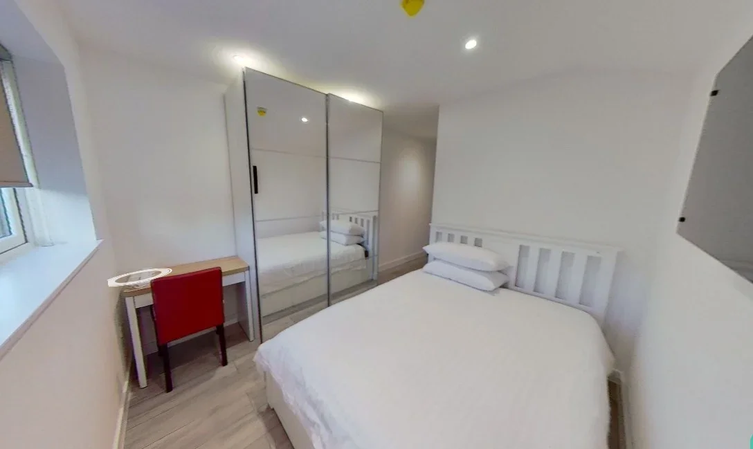 Room Alloa Road in Greater London