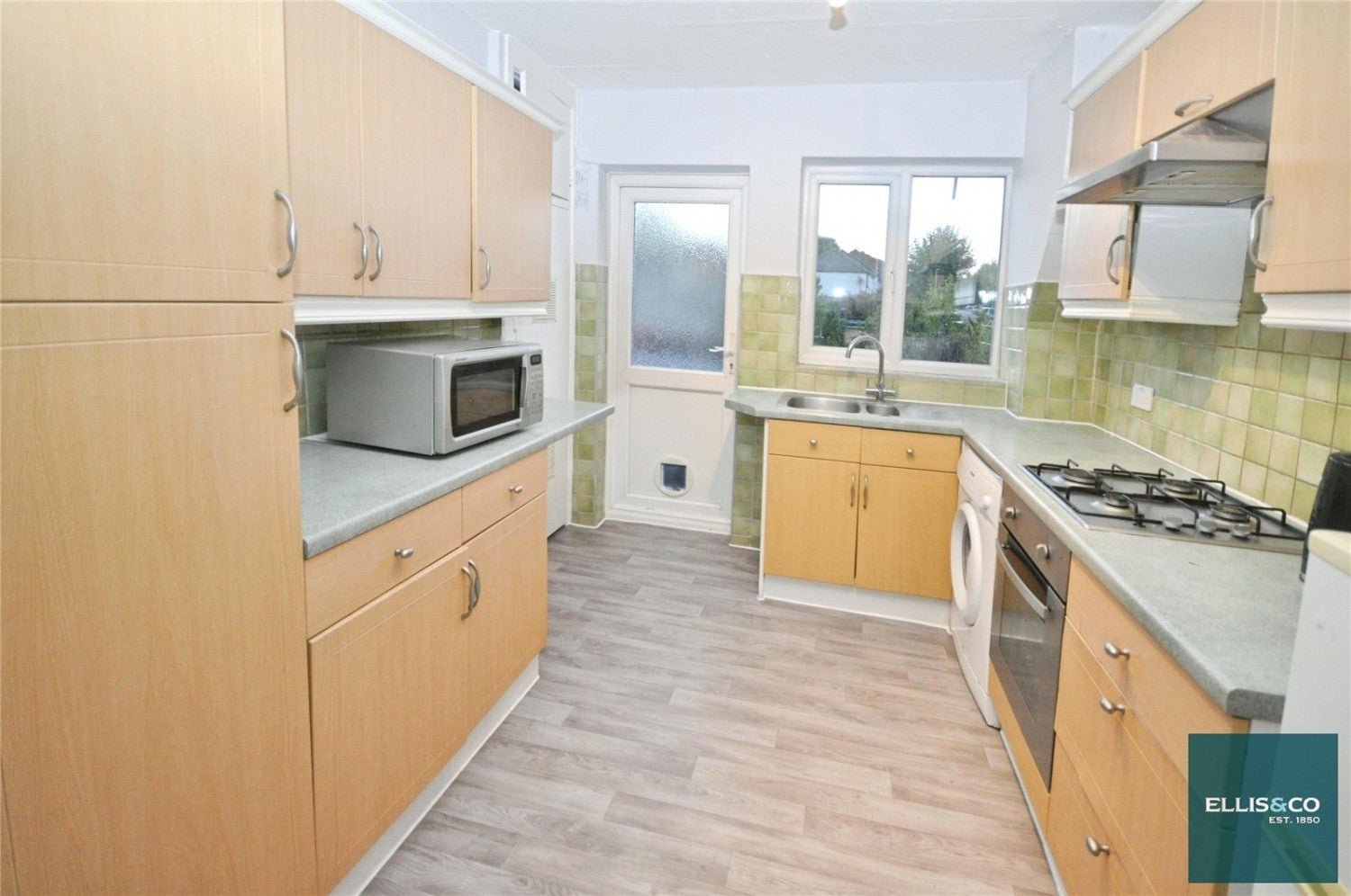 Flat Abingdon Road in Greater London