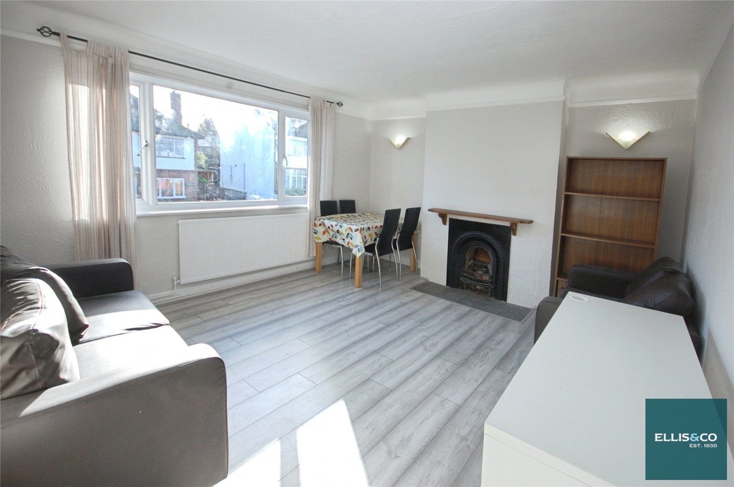 Flat Abingdon Road in Greater London