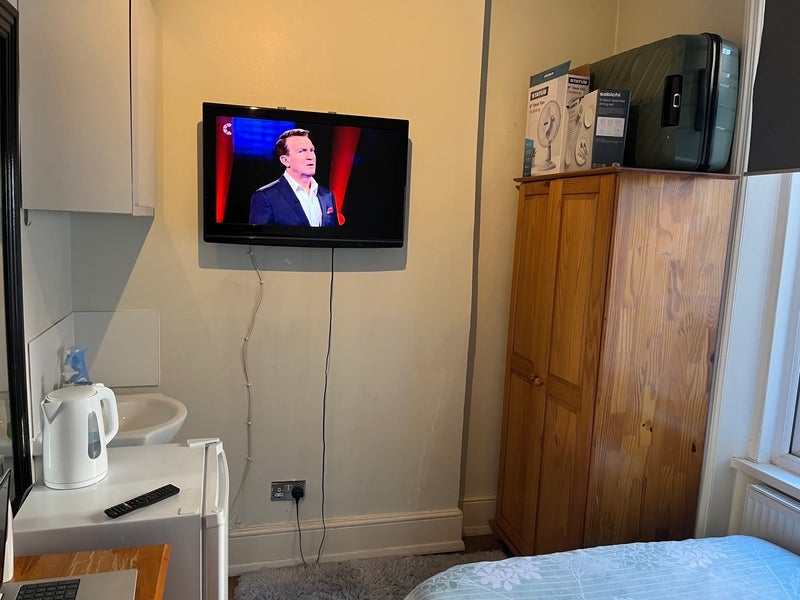 Room Adelaide Grove in Greater London