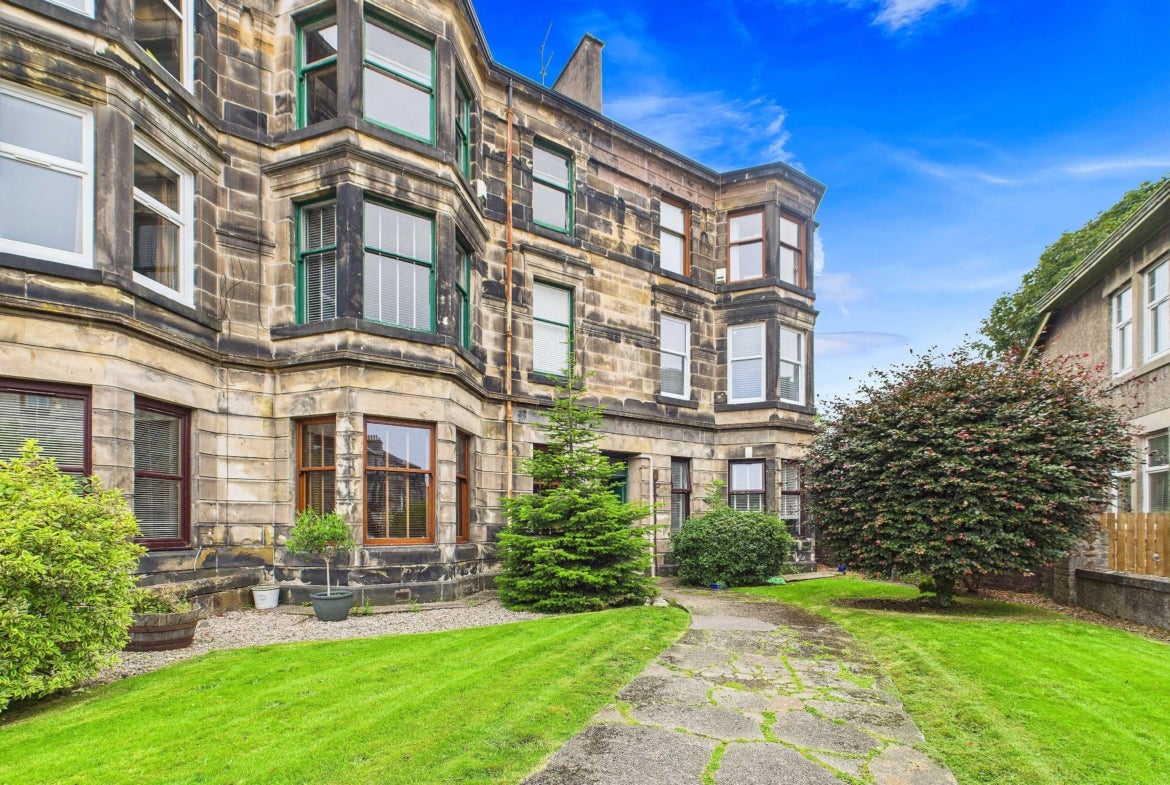 Flat Greenlaw Avenue in Paisley