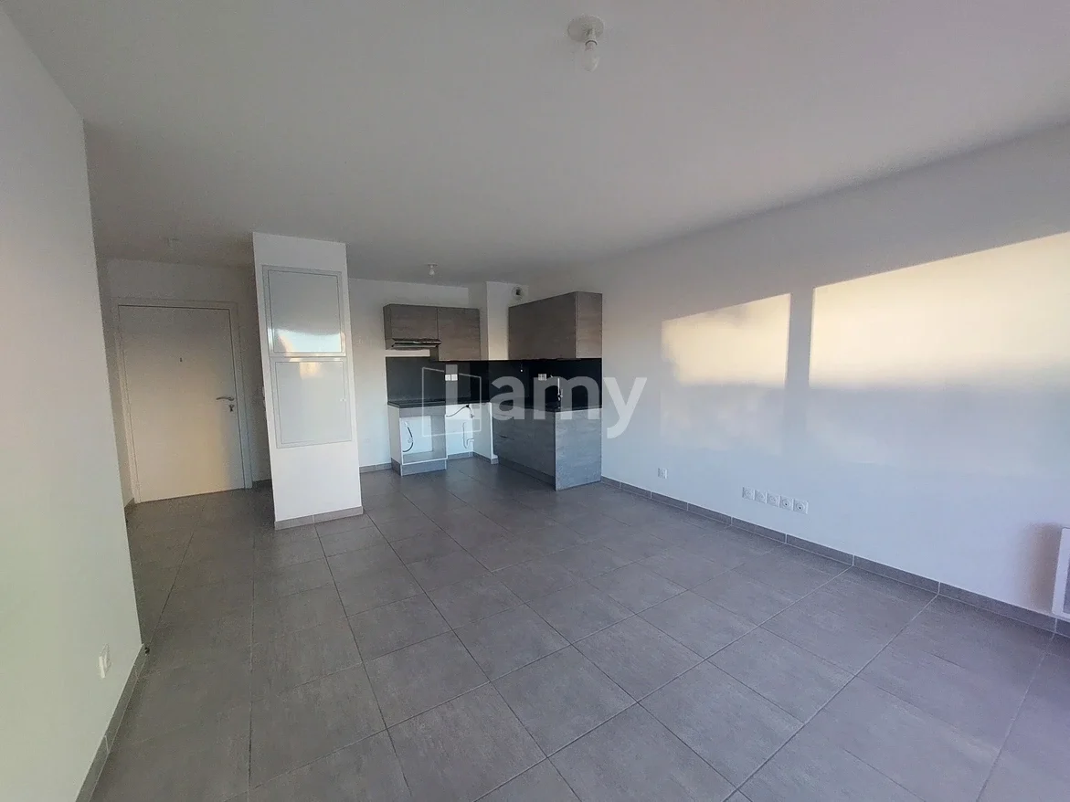 Appartement Rue Henri Revoil à Nîmes