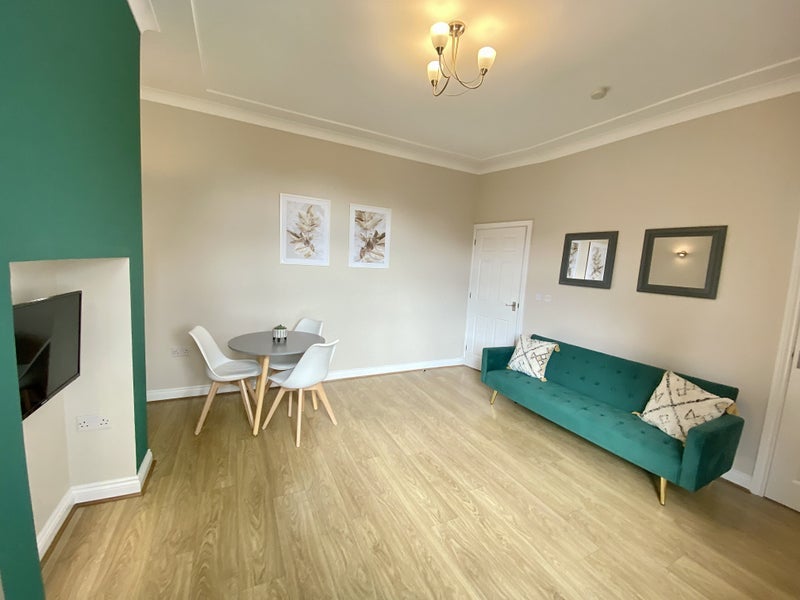 Room Raymond Street in Salford