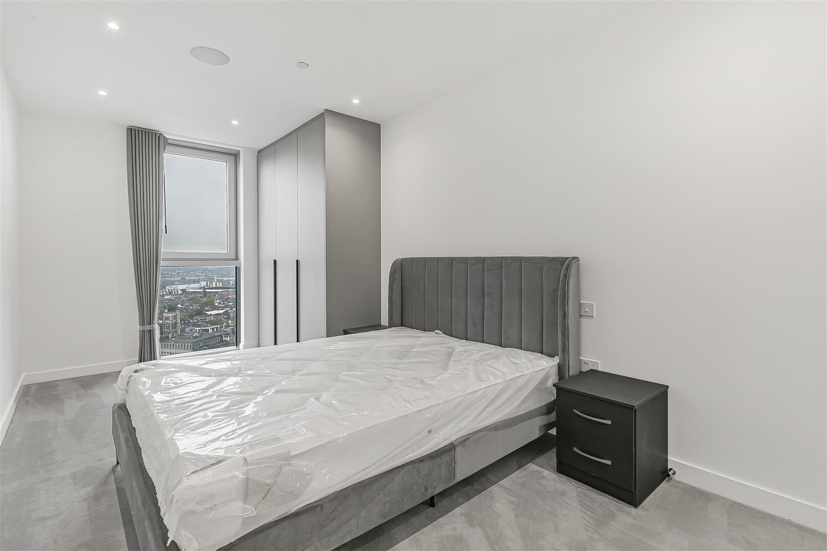 Flat Beechen Grove in Watford