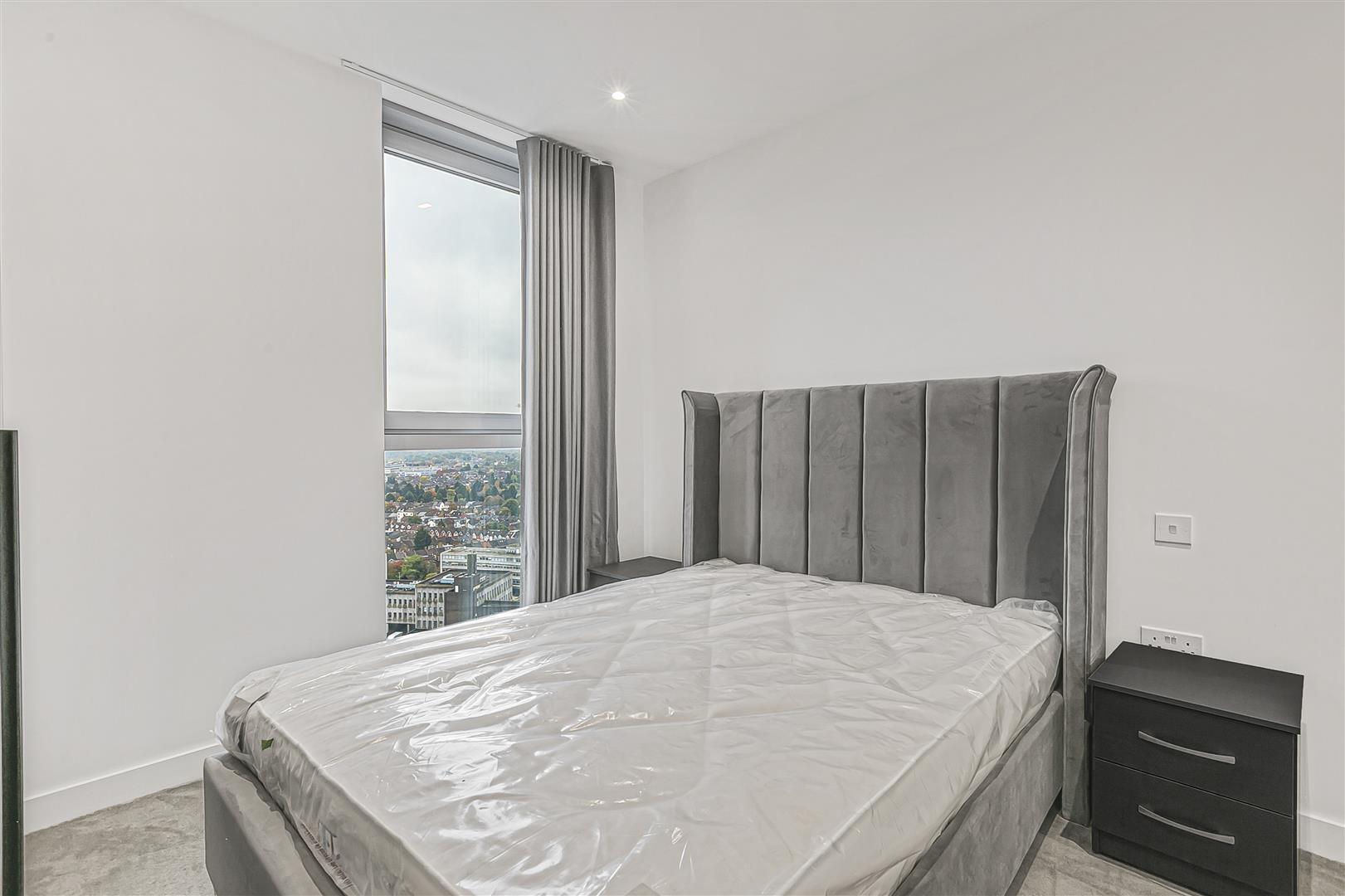 Flat Beechen Grove in Watford