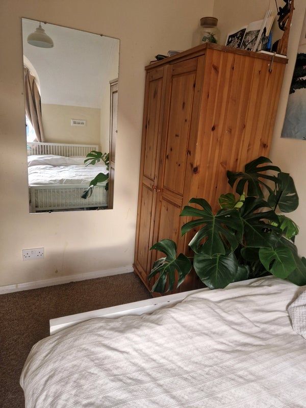 Room Waveney Close in Greater London