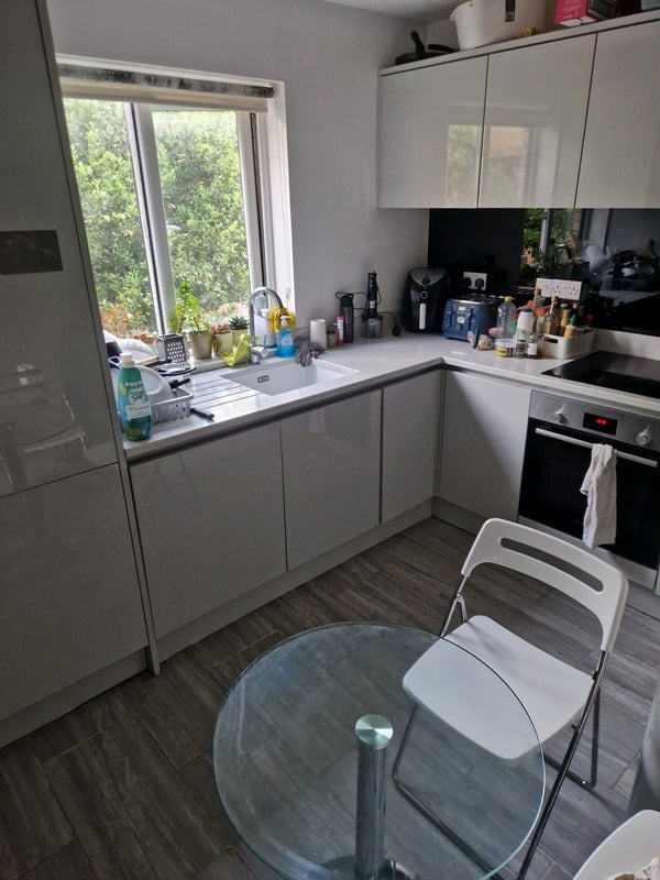 Room Waveney Close in Greater London