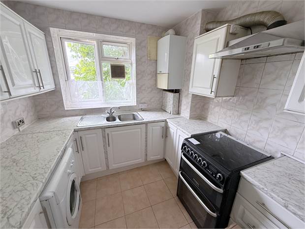 Flat Dagnall Street in Greater London
