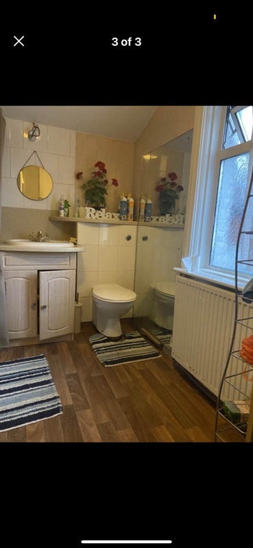 Room Llanover Road in Greater London