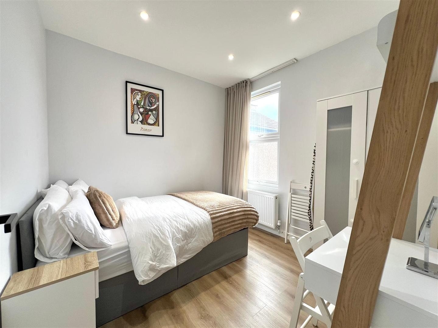 Flat Blackhorse Lane in Greater London