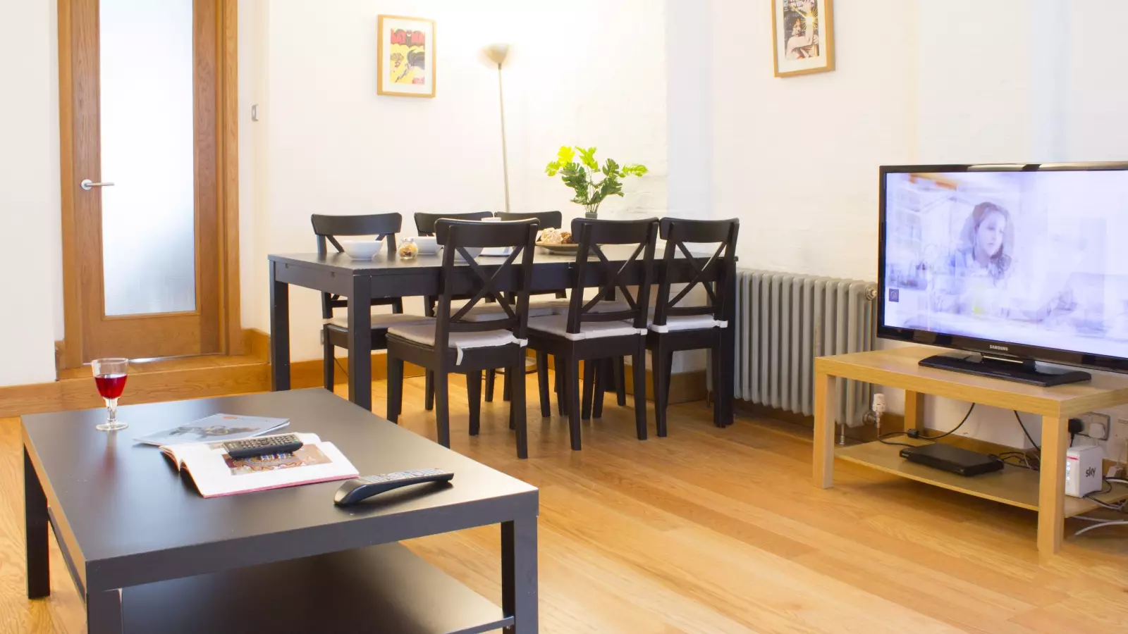 Flat Hoxton Square in Greater London