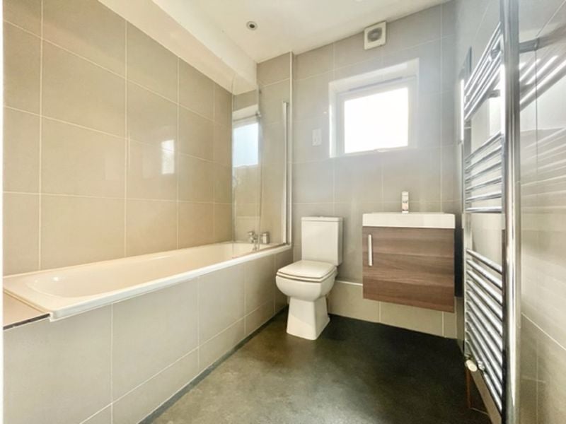 Flat Patrol Place in Greater London