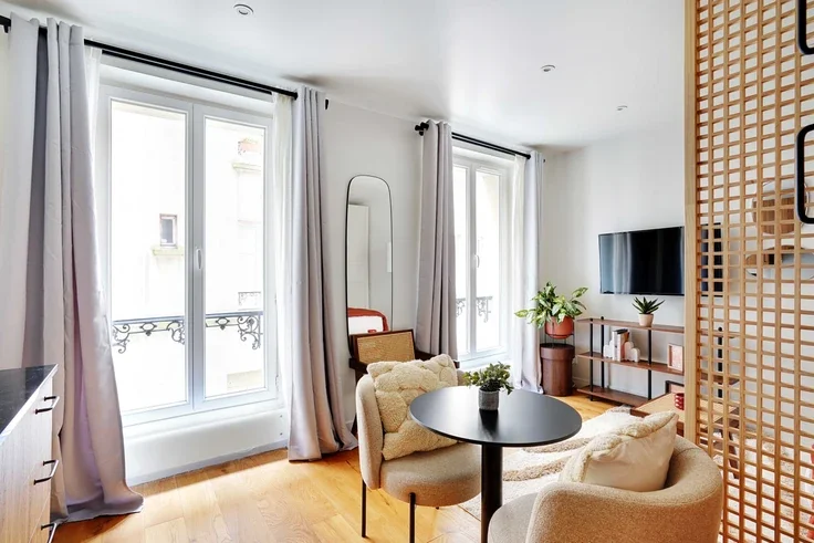 Flat Rue Fustel de Coulanges in Paris