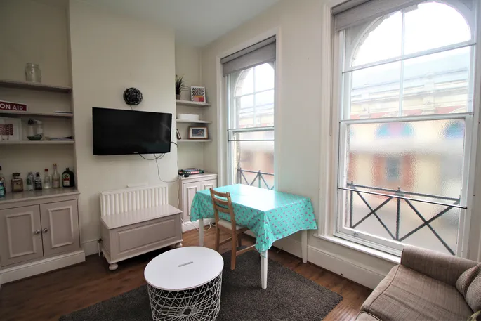 Flat Long Lane in City of London