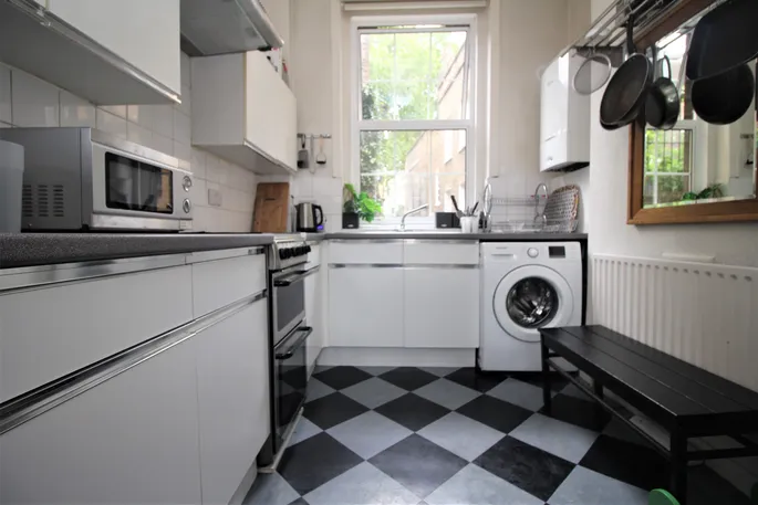 Flat Long Lane in City of London
