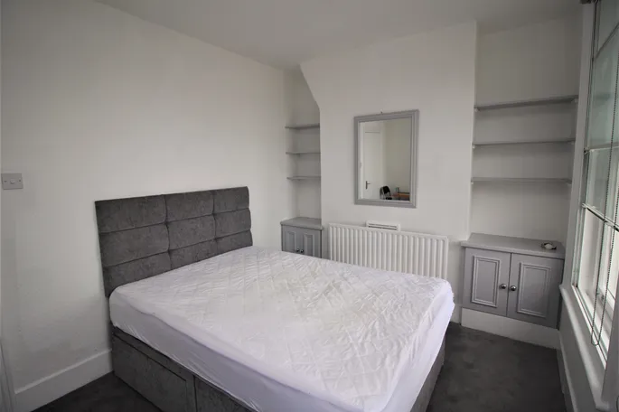 Flat Long Lane in City of London