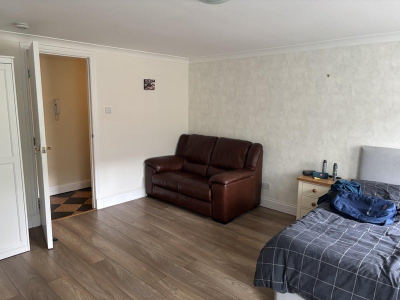 Room St Andrew's Square in Glasgow